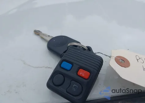 2009 Ford Focus Se from USA, damaged, VIN 1FAHP35NX9W182827